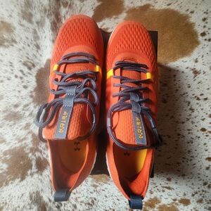 Under Armour Tribase Reign 7.5